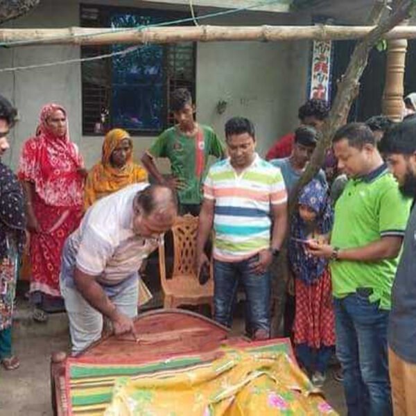 যশোরে ১১ মাস বয়সী শিশুকে ‘হত্যার’ পর বাবার ‘আত্মহত্যা’