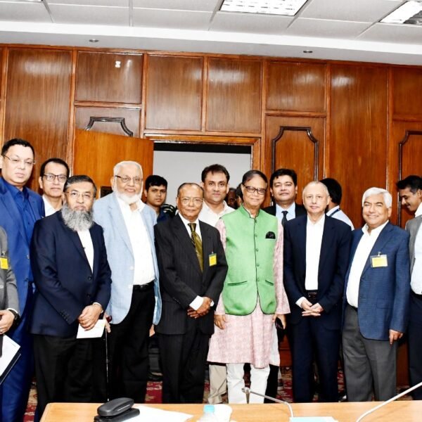 গভর্নরের সঙ্গে এফবিসিসিআইয়ের প্রতিনিধি দলের সাক্ষাৎ