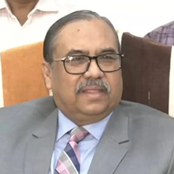 পদত্যাগের নীতিগত সিদ্ধান্ত নিয়েছেন প্রধান বিচারপতি