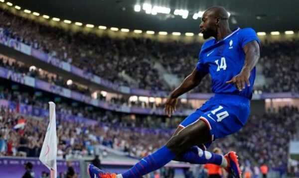 আর্জেন্টিনার স্বপ্ন ভেঙে সেমিফাইনালে ফ্রান্স