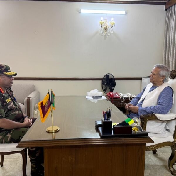 মাননীয় প্রধান উপদেষ্টার সাথে সৌজন্য সাক্ষাৎ করলেন সেনাবাহিনী প্রধান