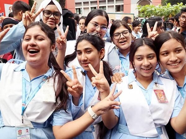 এইচএসসি ও সমমান পরীক্ষার ফল প্রকাশ: পাসের হার ৭৭.৭৮…
