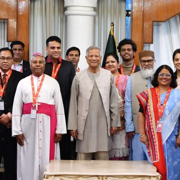 খ্রিষ্টান ধর্মাবলম্বীসহ সকলকে দেশের উন্নয়নে এগিয়ে আসার আহ্বান প্রধান…