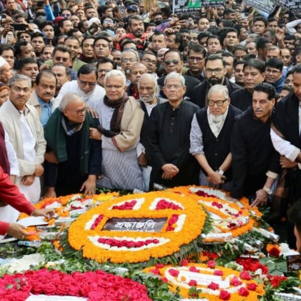 শহিদ বুদ্ধিজীবীদের প্রতি বিএনপির শ্রদ্ধা নিবেদন