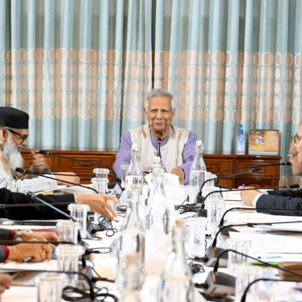 ‘হজ ম্যানেজমেন্ট সেন্টার’ চালুর নির্দেশ প্রধান উপদেষ্টার