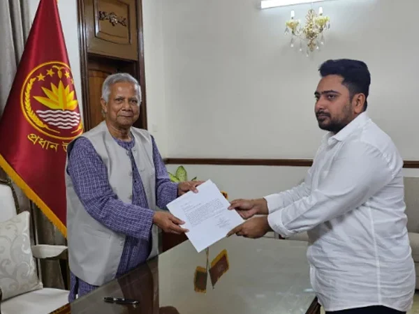 নাহিদ ইসলাম পদত্যাগ করেছেন