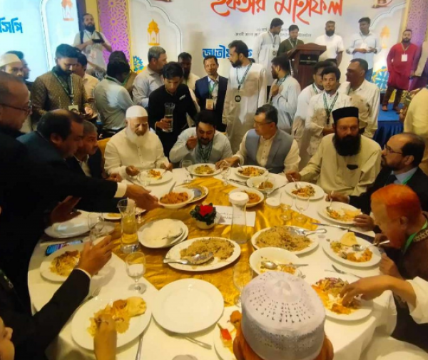 জাতীয় নাগরিক পার্টির ইফতার মাহফিলে একসঙ্গে রাজনৈতিক ও ধর্মীয়&hellip;