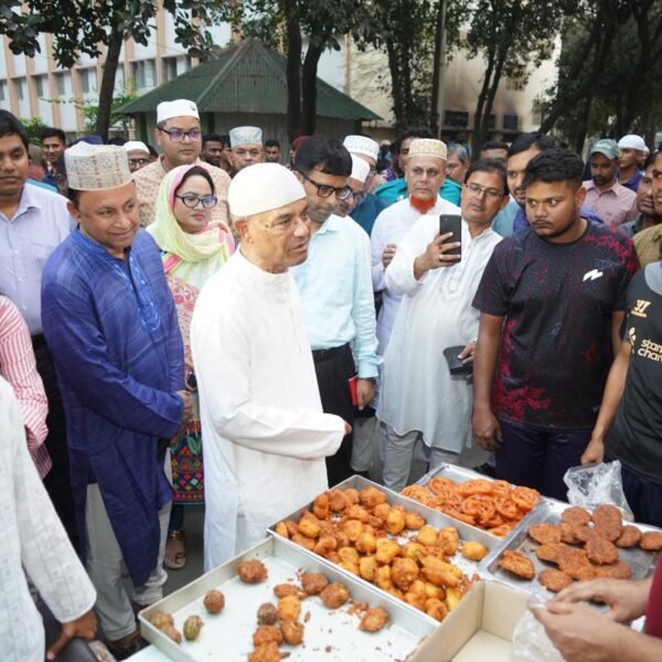 রমজানে জিনিসপত্রের দাম না বাড়ানোর জন্য ব্যবসায়ীদের প্রতি স্বরাষ্ট্র…