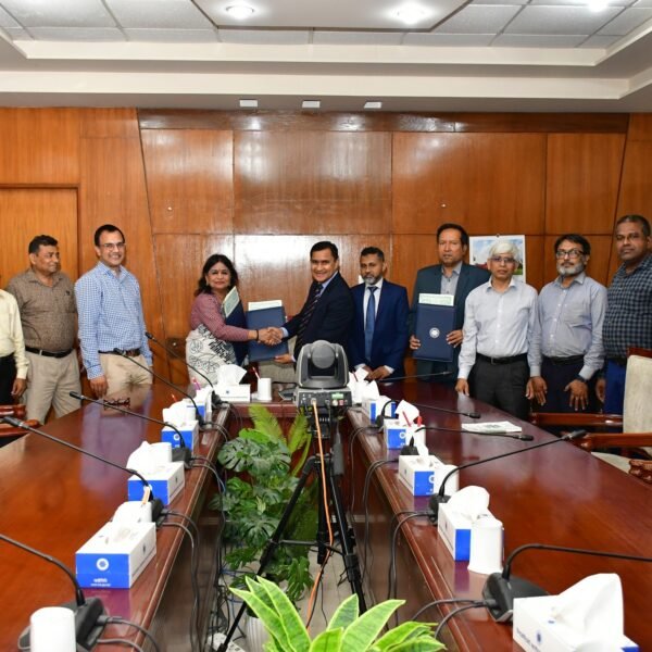 আইসিবি ও ইউনিরয়্যাল সিকিউরিটিজ লিমিটেডের মধ্যে ঋণ চুক্তি স্বাক্ষর