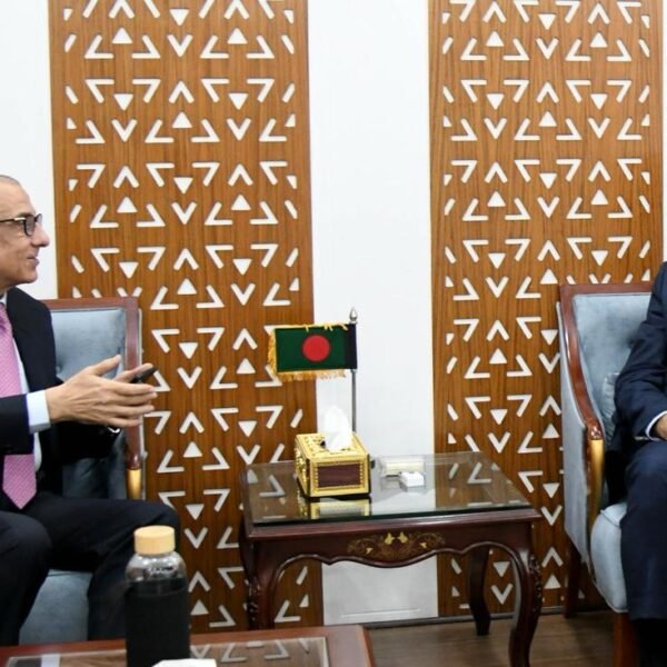 বাণিজ্য উপদেষ্টার সাথে ফিলিস্তিনি রাষ্ট্রদূতের সাক্ষাৎ