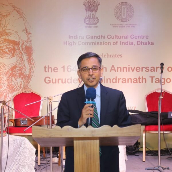 রবীন্দ্রনাথ ঠাকুরের ১৬৪তম জন্মজয়ন্তী উদযাপন করলো ঢাকাস্থ ইন্দিরা গান্ধী…