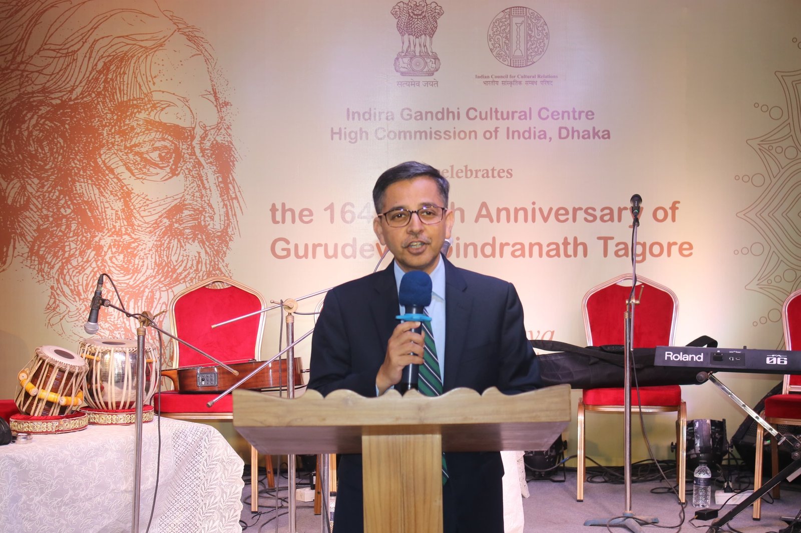 রবীন্দ্রনাথ ঠাকুরের ১৬৪তম জন্মজয়ন্তী উদযাপন করলো ঢাকাস্থ ইন্দিরা গান্ধী…