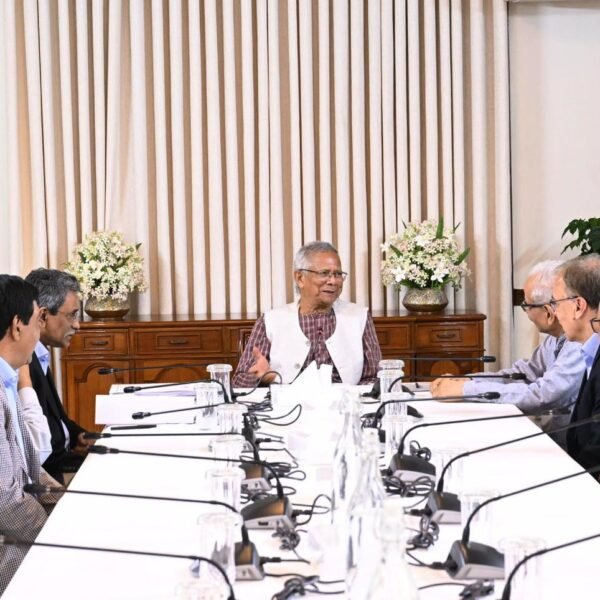 জুনের প্রথম সপ্তাহে রাজনৈতিক দলগুলোর সঙ্গে ঐকমত্য কমিশনের দ্বিতীয়&hellip;