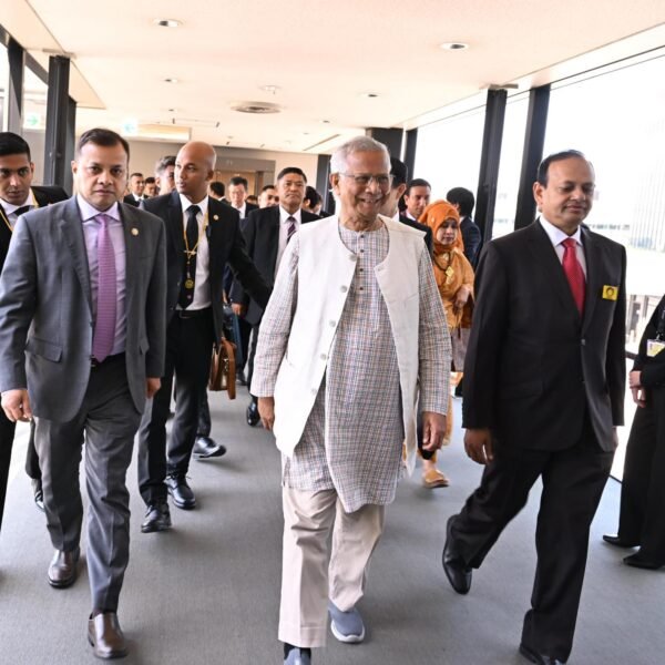 প্রধান উপদেষ্টা টোকিও পৌঁছেছেন