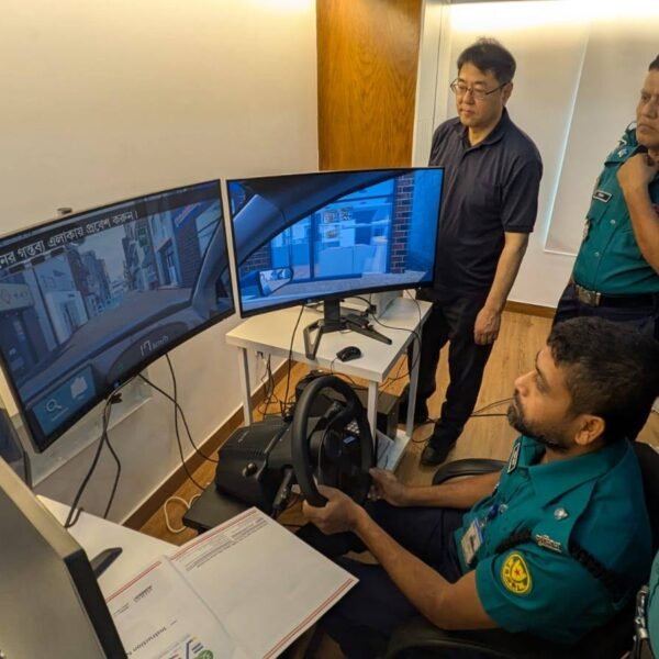 বাংলাদেশে প্রথমবারের মতো ট্রাফিক সেফটি এডুকেশন সিমুলেটর চালু: সড়ক…