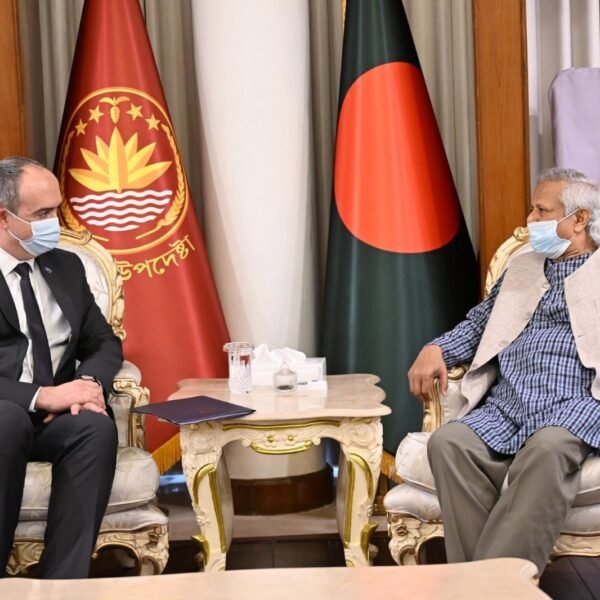 প্রধান উপদেষ্টার সাথে কসোভোর রাষ্ট্রদূতের সৌজন্য সাক্ষাৎ