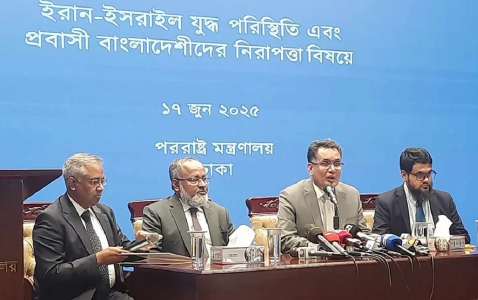 তেহরানে অবস্থানরত বাংলাদেশিদের সরিয়ে নেওয়ার প্রক্রিয়া চলছে: ভারপ্রাপ্ত পররাষ্ট্রসচিব