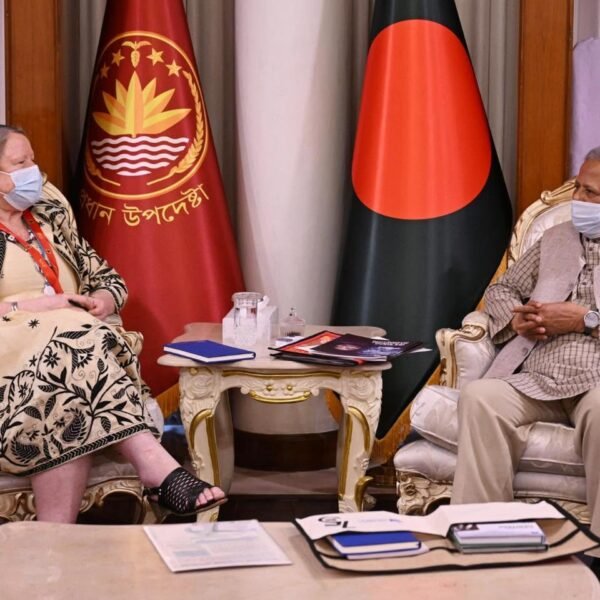 প্রধান উপদেষ্টা জাতিসংঘকে মিথ্যা তথ্যের বিরুদ্ধে লড়াই করার জন্য…