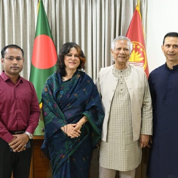 প্রধান উপদেষ্টার সঙ্গে তাজউদ্দিন পরিবারের সৌজন্য সাক্ষাৎ