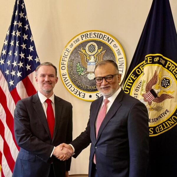 যুক্তরাষ্ট্রের বাণিজ্য প্রতিনিধির সঙ্গে বাণিজ্য উপদেষ্টার বৈঠক, চলমান শুল্ক…