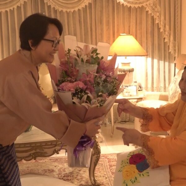 বিএনপি চেয়ারপারসন বেগম খালেদা জিয়ার সঙ্গে ভুটান রাষ্ট্রদূতের সৌজন্য…