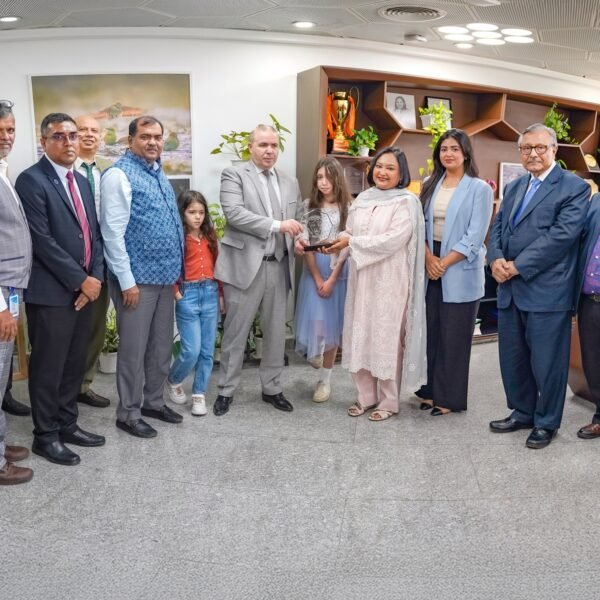 আলজেরিয়া-বাংলাদেশ শিক্ষা সম্পর্ক জোরদারে এআইইউবি সফর করলেন আলজেরিয়ার রাষ্ট্রদূত