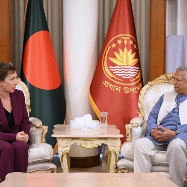 বাংলাদেশে সন্ত্রাসবাদের প্রতি আমাদের ‘জিরো টলারেন্স’ রয়েছে: মার্কিন রাষ্ট্রদূতকে…