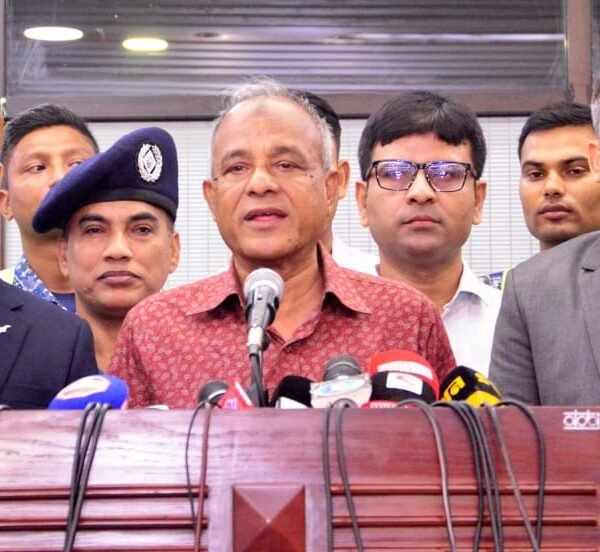 তৃতীয় টার্মিনালের জন্য জনবল নিরূপণ করতেই বিমানবন্দর পরিদর্শন- স্বরাষ্ট্র…