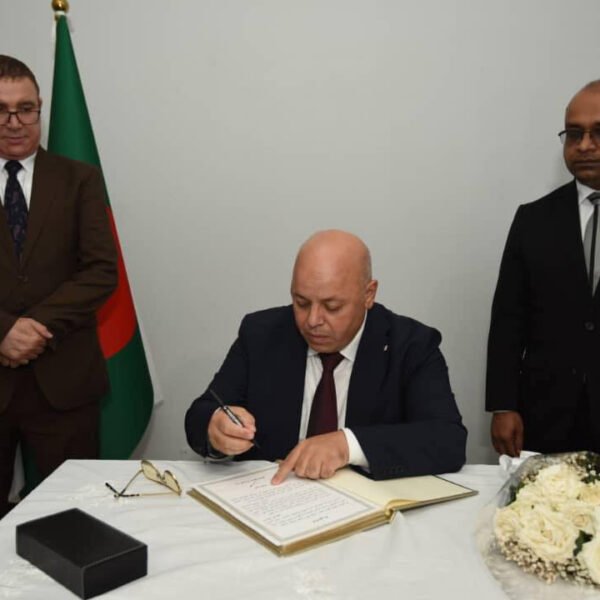 ঢাকা বিমান দুর্ঘটনায় নিহতদের প্রতি আলজেরিয়ার মন্ত্রীর গভীর সমবেদনা…