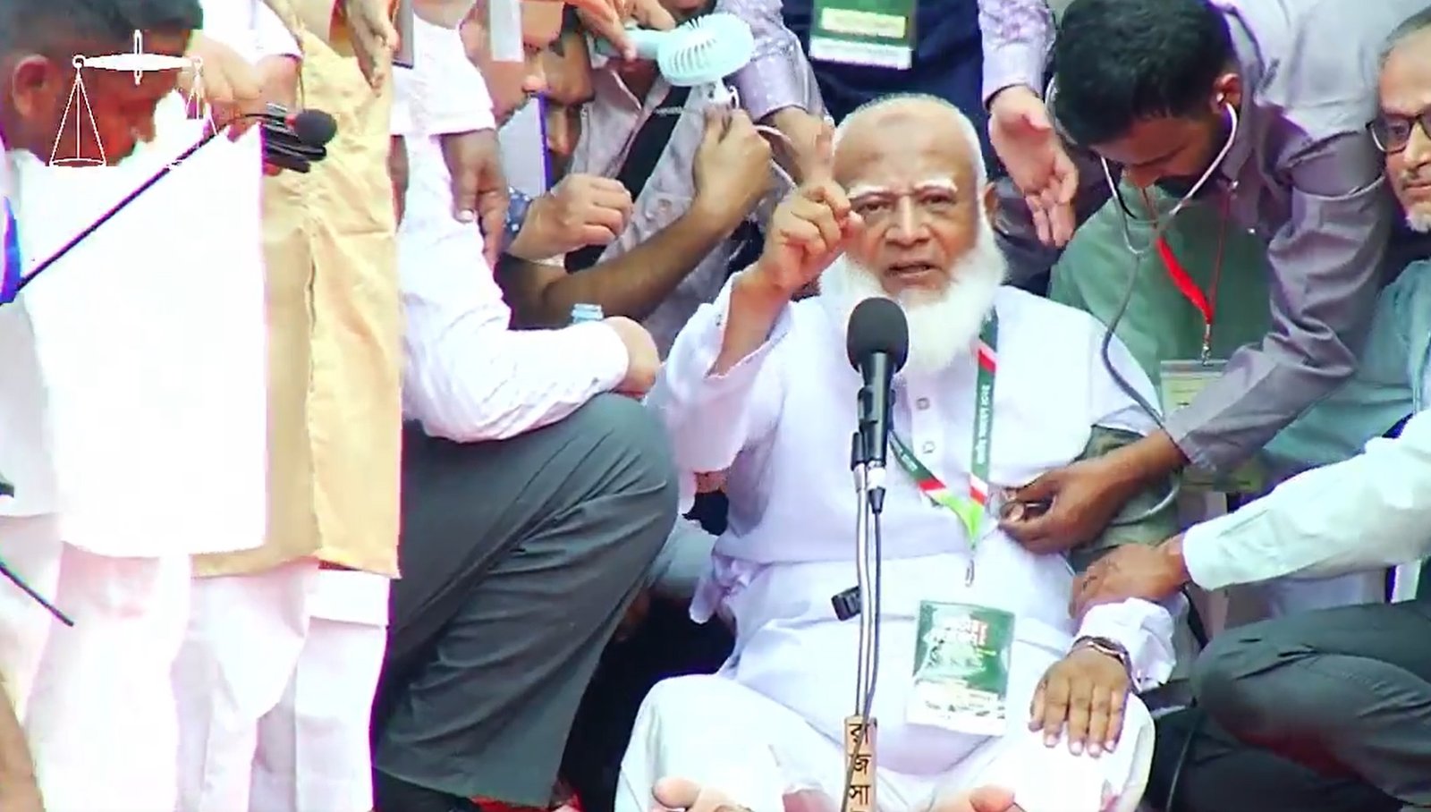 জাতীয় সমাবেশের মঞ্চে অসুস্থ অবস্থায় বক্তব্য দিচ্ছেন জামায়াত আমীর&hellip;