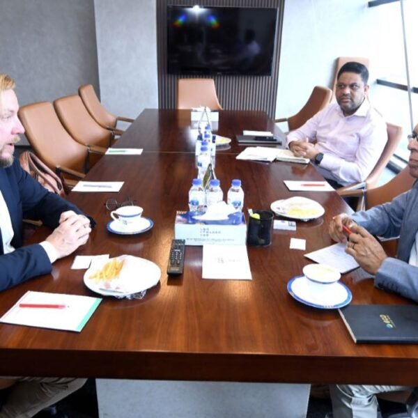 পোশাক শিল্পে টেকসই উন্নয়ন ও স্বচ্ছ নিরীক্ষা নিয়ে বিজিএমইএ-অ্যামফরি…