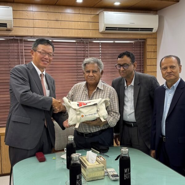 নৌপরিবহন ও শ্রম উপদেষ্টার সাথে জাপানের রাষ্ট্রদূতের সৌজন্য সাক্ষাৎ