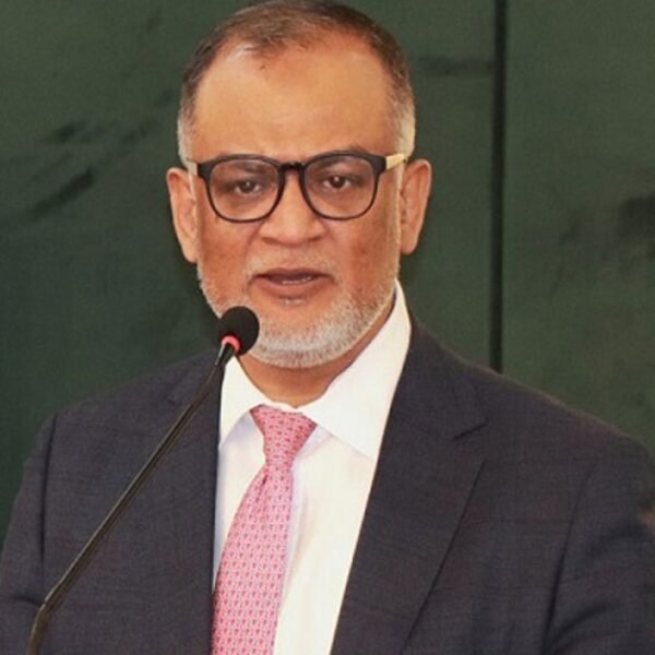 মার্কিন শুল্ক কমানোয় বৈশ্বিক প্রতিযোগিতায় বাংলাদেশের সক্ষমতা বাড়বে: বাণিজ্য&hellip;