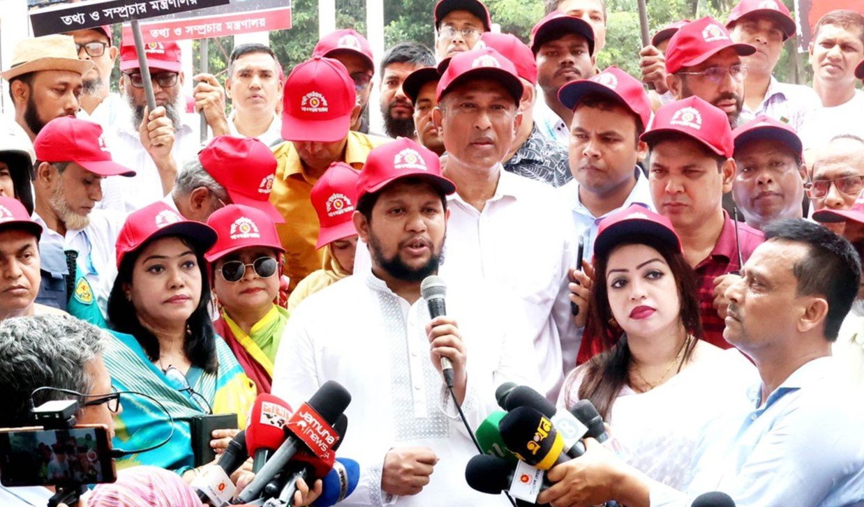 শহীদ মিনার আমাদের প্রতিরোধ ও বিজয়ের প্রতীক : তথ্য…