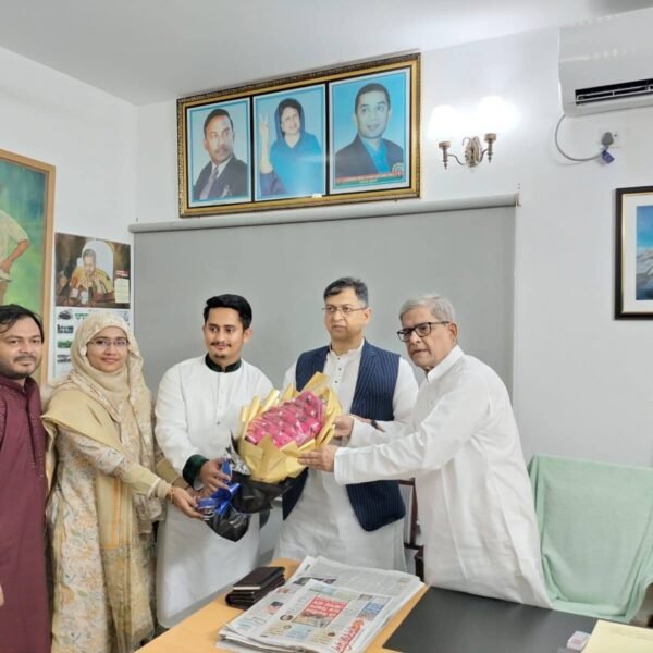 বিএনপির ৪৭ তম প্রতিষ্ঠাবার্ষিকী উপলক্ষে ফুলেল শুভেচ্ছা জানালো এনসিপি