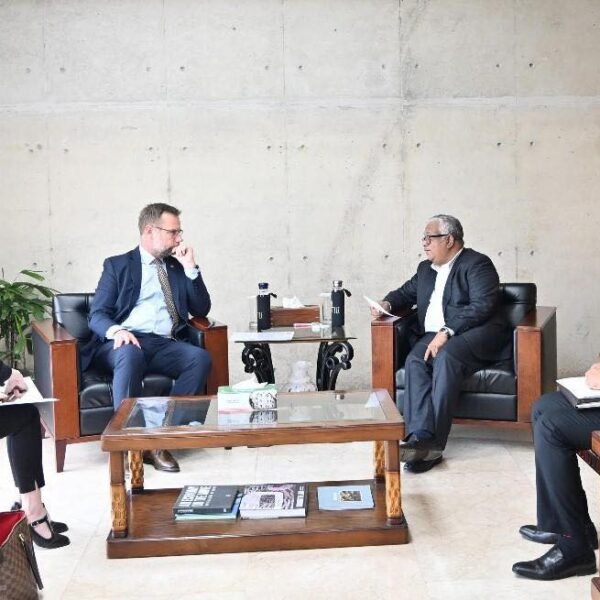 বাংলাদেশ-ডেনমার্ক সম্পর্ক আরও জোরদার: ন্যায়বিচার, শ্রম ও সবুজ প্রবৃদ্ধিতে…