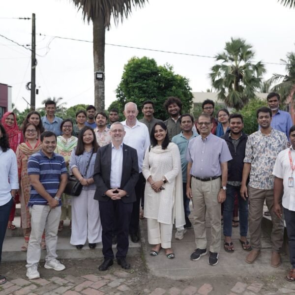 ভূমিহীন কৃষক ও জলবায়ু ঝুঁকিপূর্ণ জনগোষ্ঠীর পাশে ইইউ–উত্তরণ যৌথ&hellip;