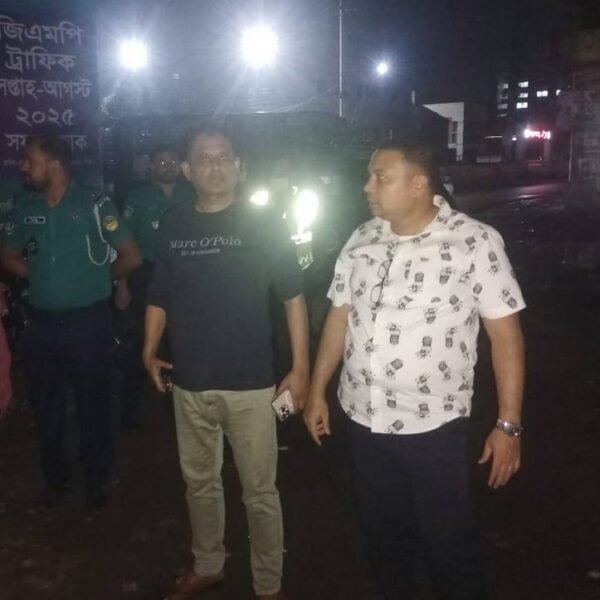 গাজীপুরে রাতের টহল কার্যক্রমে গাজীপুর মেট্রোপলিটন পুলিশের অতিরিক্ত পুলিশ…