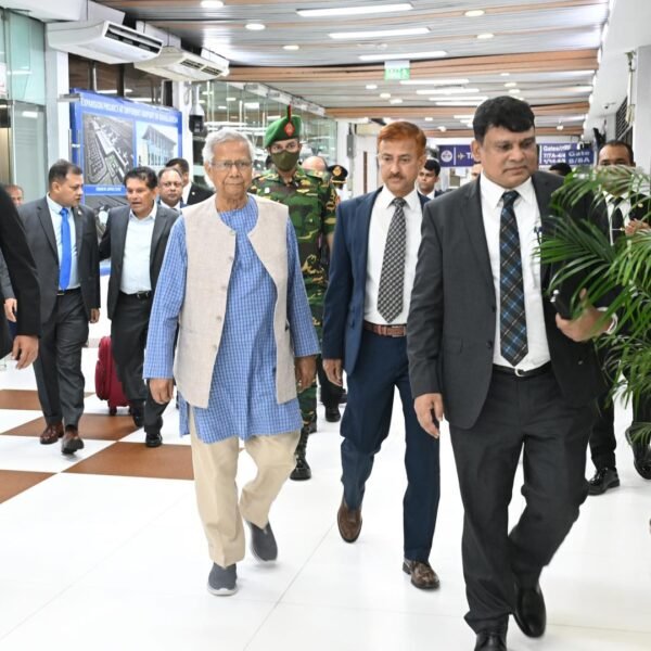 প্রধান উপদেষ্টা নিউইয়র্কের উদ্দেশ্যে রওনা হয়েছেন