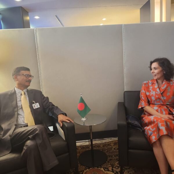 রোহিঙ্গা সংকট ও জলবায়ু সহনশীলতায় ইইউর সমর্থনে কৃতজ্ঞতা জানাল…