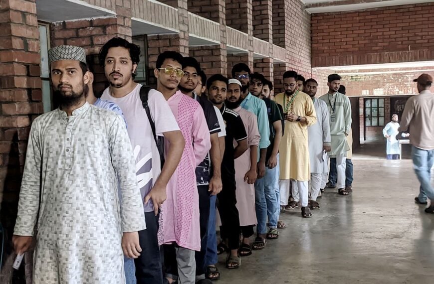 জাকসু নির্বাচনের ভোটগ্রহণ চলছে