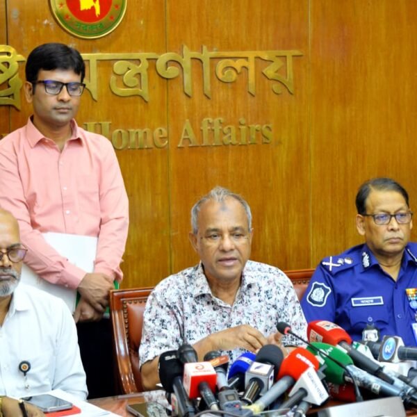 দুর্গাপূজা উপলক্ষ্যে আগামী ২৪ সেপ্টেম্বর থেকে আইনশৃঙ্খলা বাহিনী মাঠে&hellip;