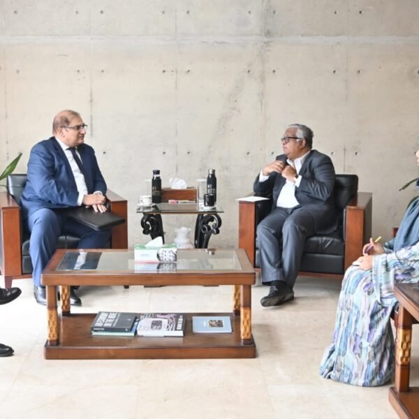 পাকিস্তান-বাংলাদেশ বাণিজ্য ও অর্থনৈতিক সহযোগিতা জোরদারে পররাষ্ট্র সচিবের সাথে&hellip;