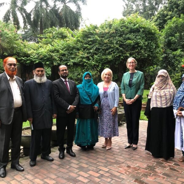 যুক্তরাজ্যের বাণিজ্য দূত ব্যারোনেস রোজি উইন্টারটনের সঙ্গে জামায়াত নেতৃবৃন্দের…