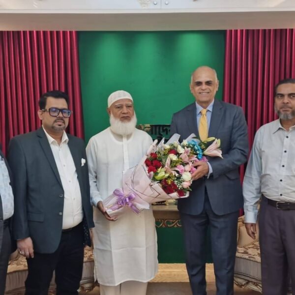 জামায়াতের আমীর ডা. শফিকুর রহমানের সঙ্গে সৌজন্য সাক্ষাৎ করলেন…