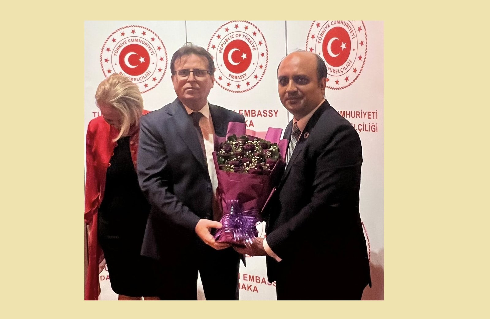 ঢাকা ডায়লগ-এর নির্বাহী সম্পাদক মোহাম্মদ সজীবুল-আল-রাজীব তুর্কি রাষ্ট্রদূতকে তুর্কি…