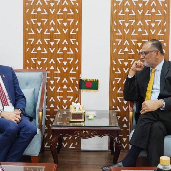বাণিজ্য উপদেষ্টার সাথে নেপালের রাষ্ট্রদূত এর বৈঠক অনুষ্ঠিত