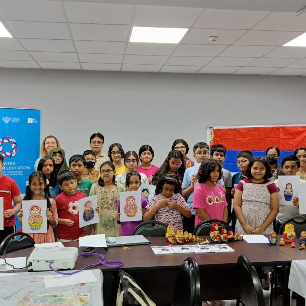 শিশুদের জন্য রাশিয়ান মাতরিয়োশকা পুতুল আঁকার মাস্টারক্লাস