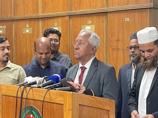 সেনাবাহিনীর ম্যাজিস্ট্রেসি ক্ষমতা থাকবে ২৮ ফেব্রুয়ারি পর্যন্ত: ইসি সচিব