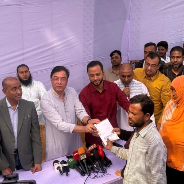 শৈলকূপার প্রতিবন্ধী নাজনীনকে চিকিৎসা সহায়তা দিলেন তারেক রহমান